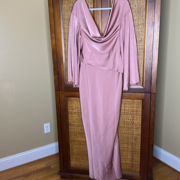 ASOS Edition Ruched Batwing Sleeve Satin Dress SzUS8 New - Picture 8 of 8